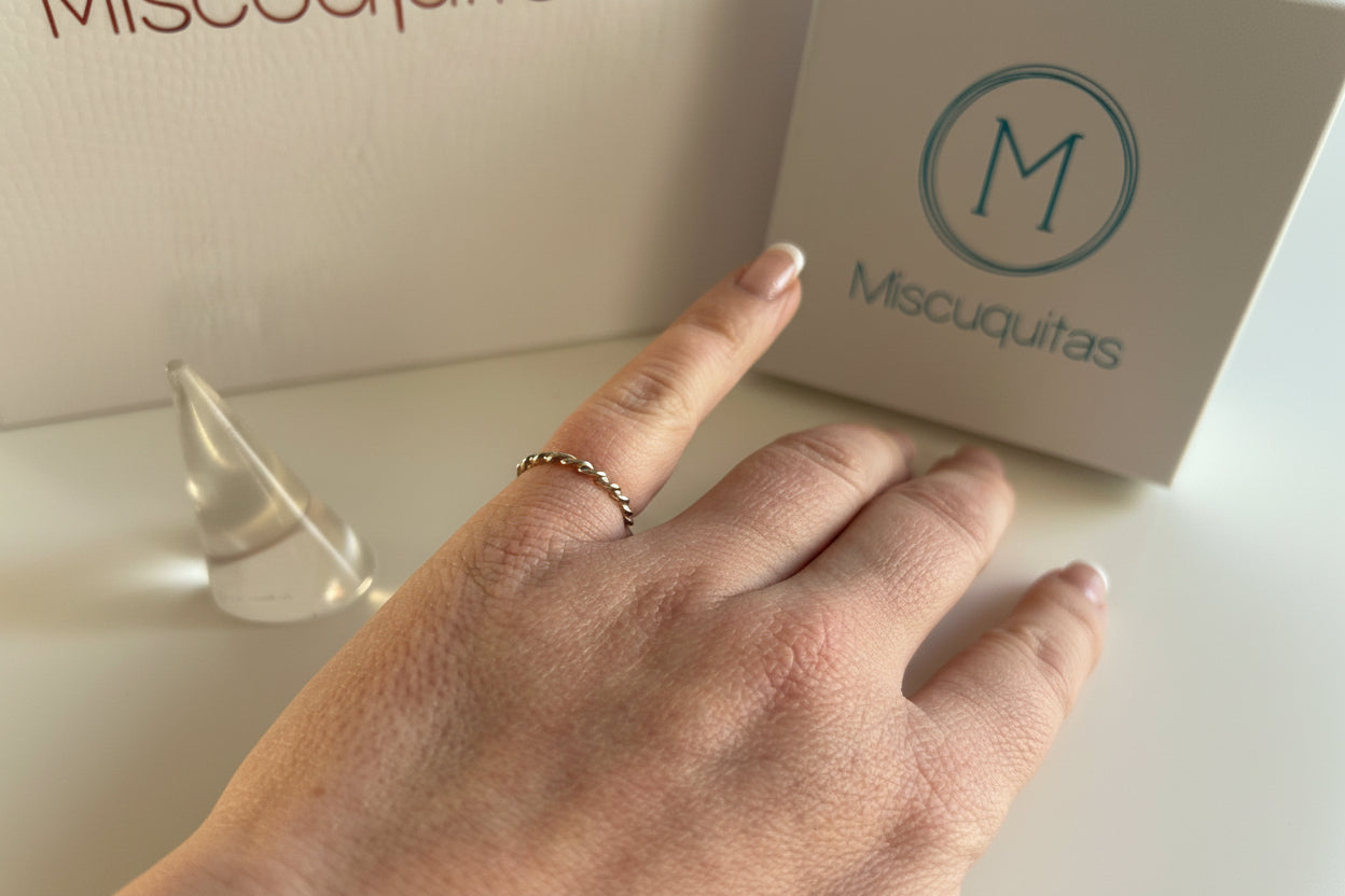 Anillo Ajustable Midi - Diseño Delicado para Meñique