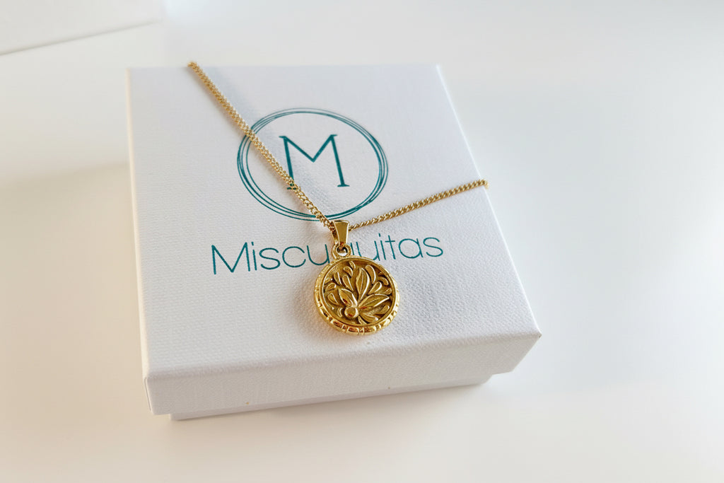 Collar LISS - Elegancia Minimalista y Atemporal