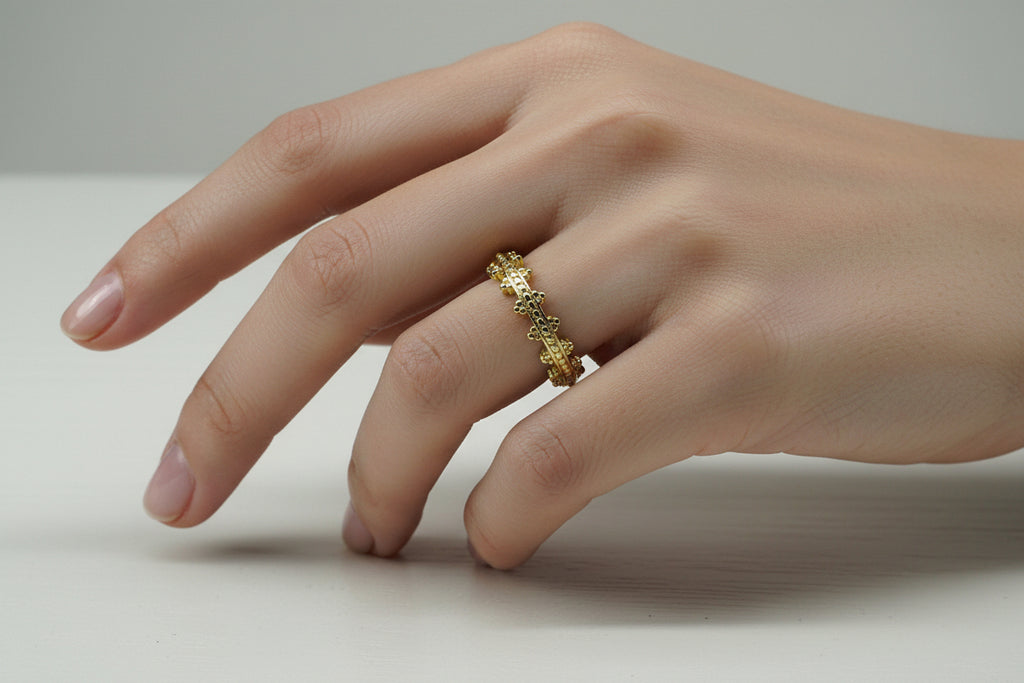 Anillo QUEEN - Elegancia y Sofisticación Atemporal