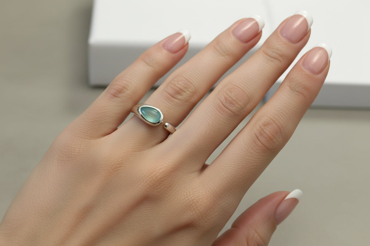 Anillo Ajustable de Plata de Ley 925 con Aguamarina Natural