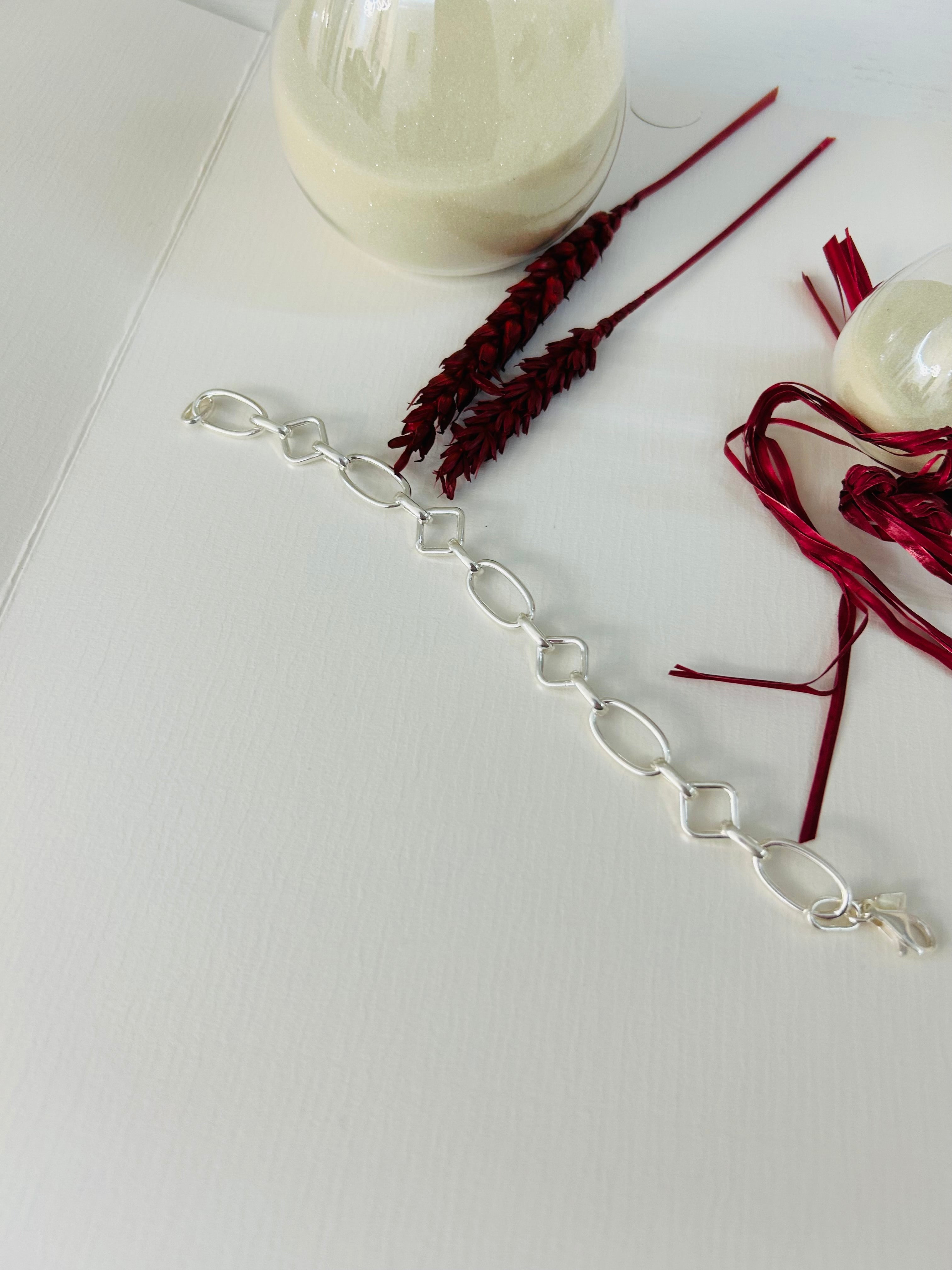 Pulsera de Asas - Diseño Único y Elegante