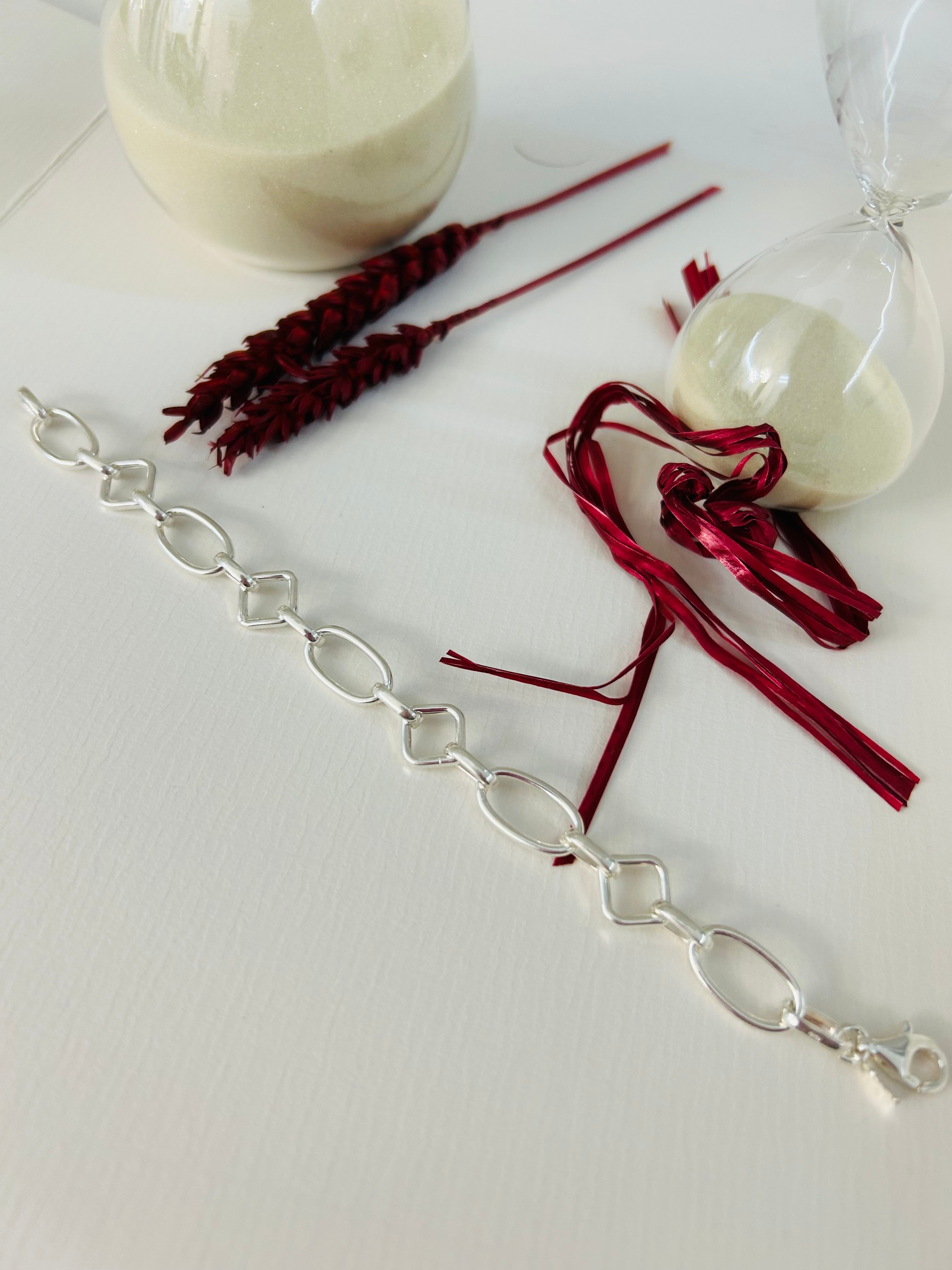 Pulsera de Asas - Diseño Único y Elegante