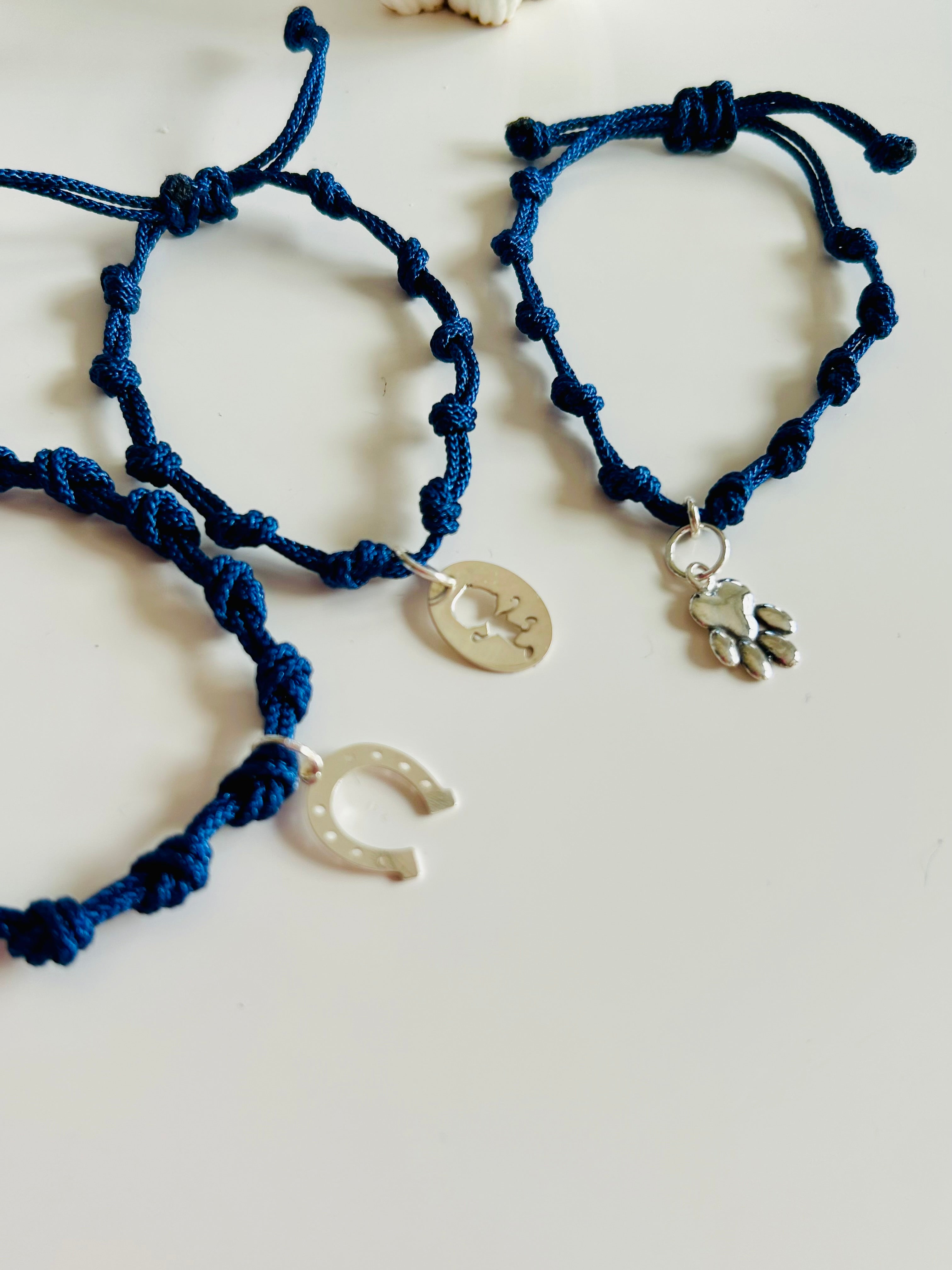 Pulsera de Nudos con Dije Niño